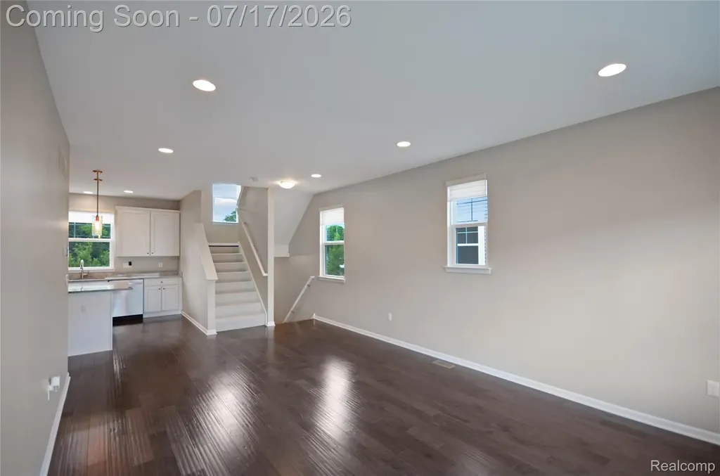 4625 Bradley Circle Troy City MI 48085
