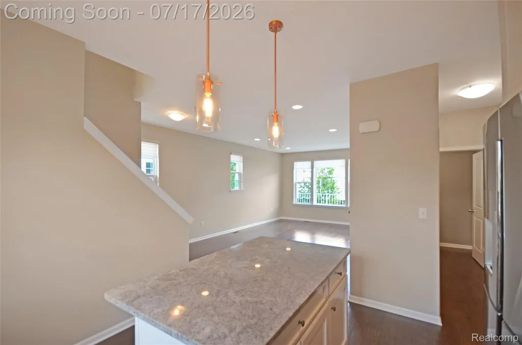 4625 Bradley Circle Troy City MI 48085