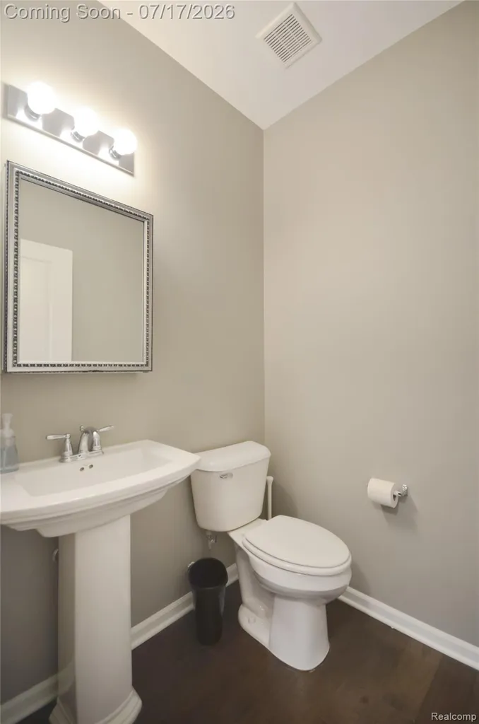 4625 Bradley Circle Troy City MI 48085