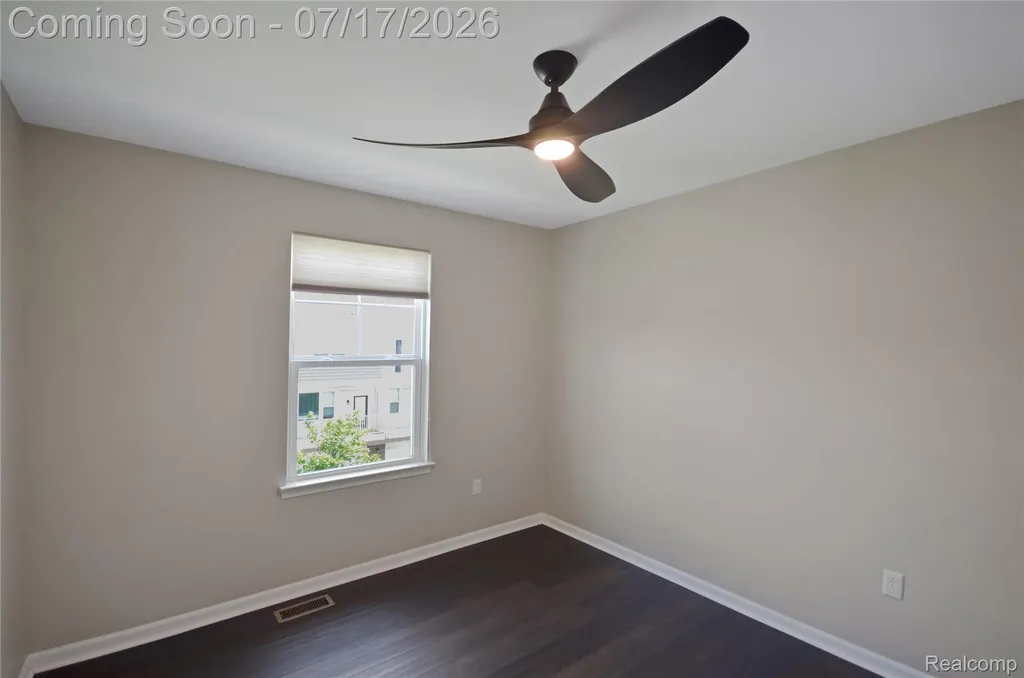 4625 Bradley Circle Troy City MI 48085