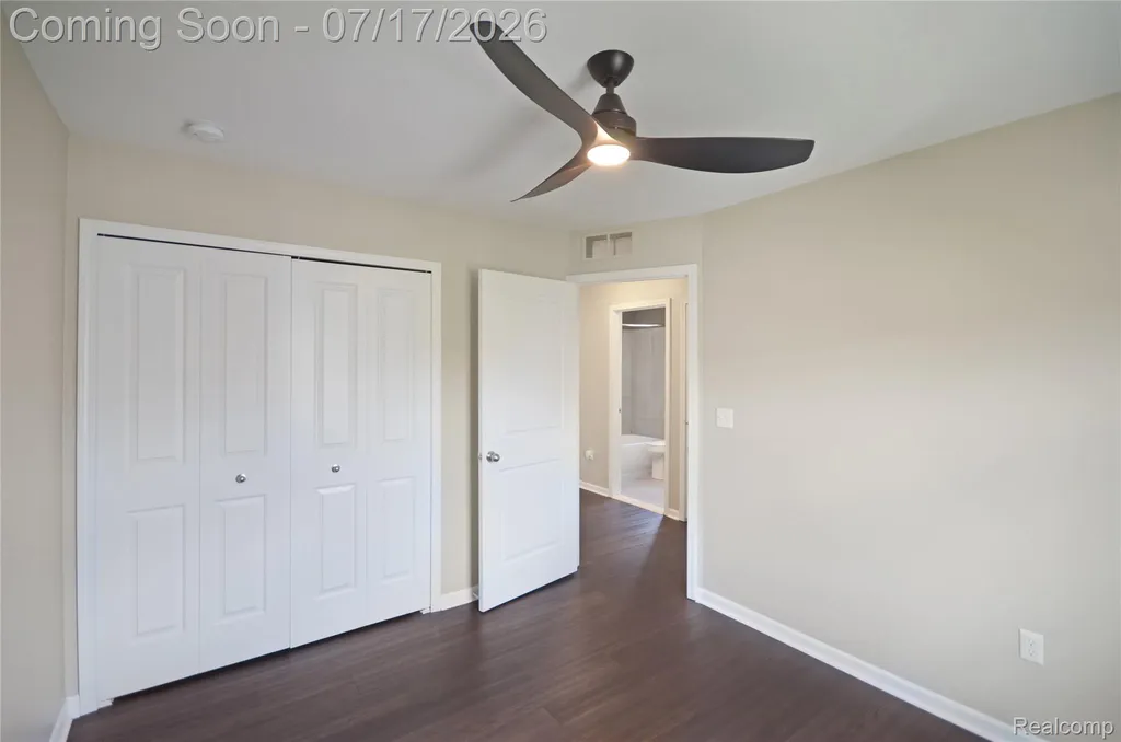 4625 Bradley Circle Troy City MI 48085