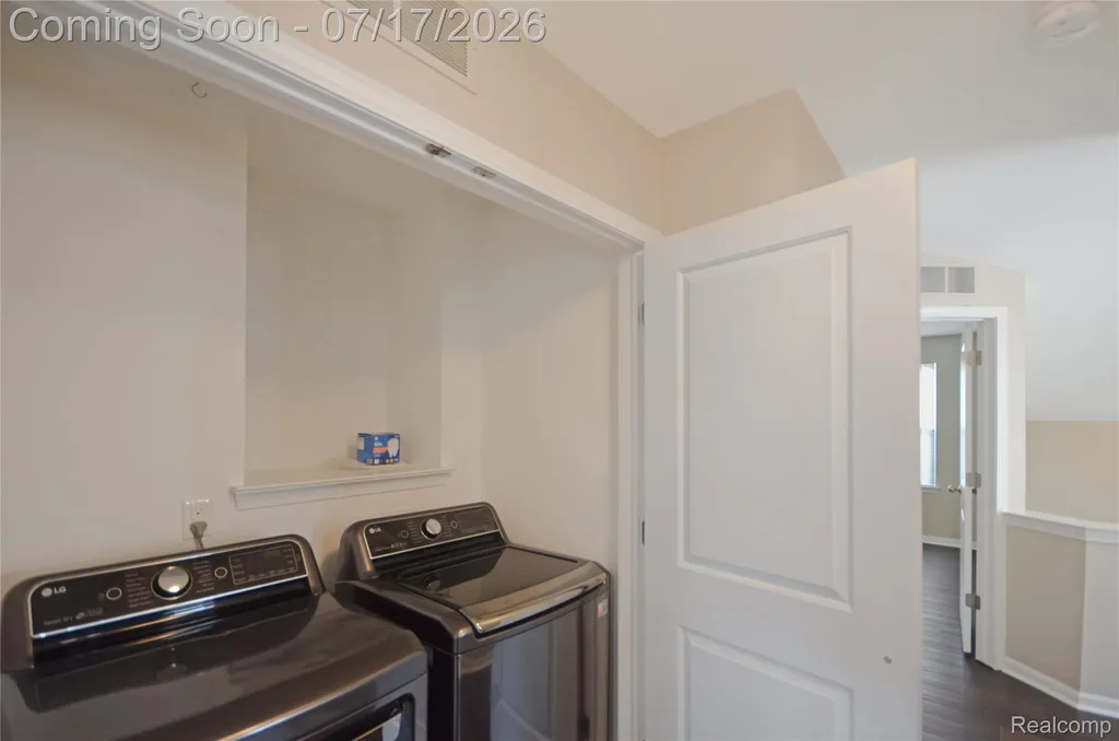 4625 Bradley Circle Troy City MI 48085