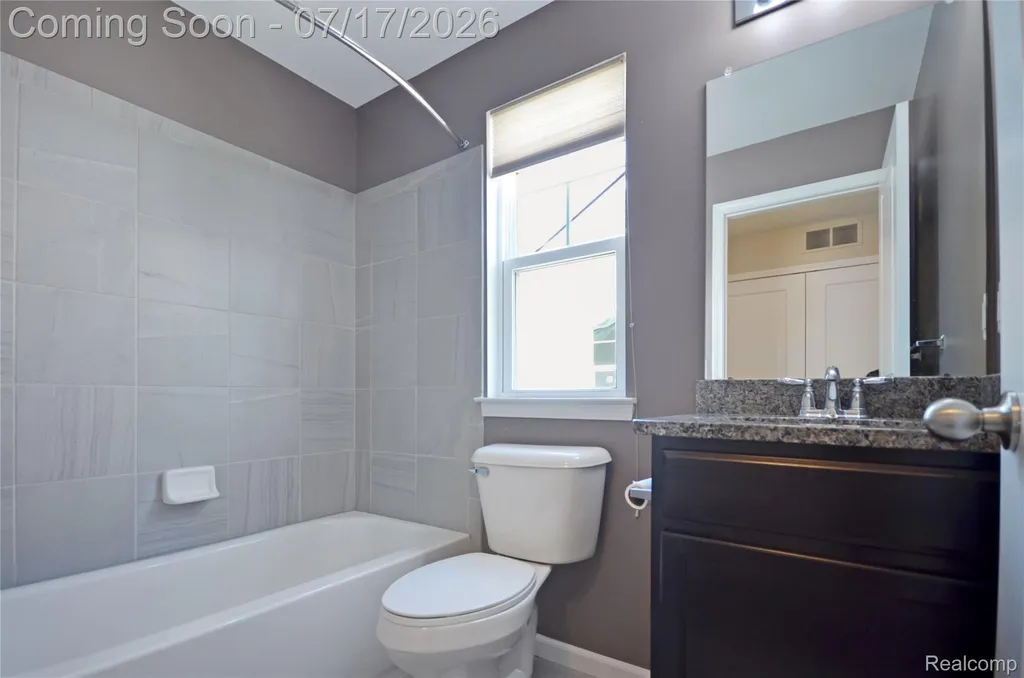 4625 Bradley Circle Troy City MI 48085