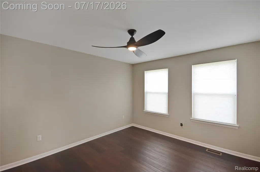 4625 Bradley Circle Troy City MI 48085