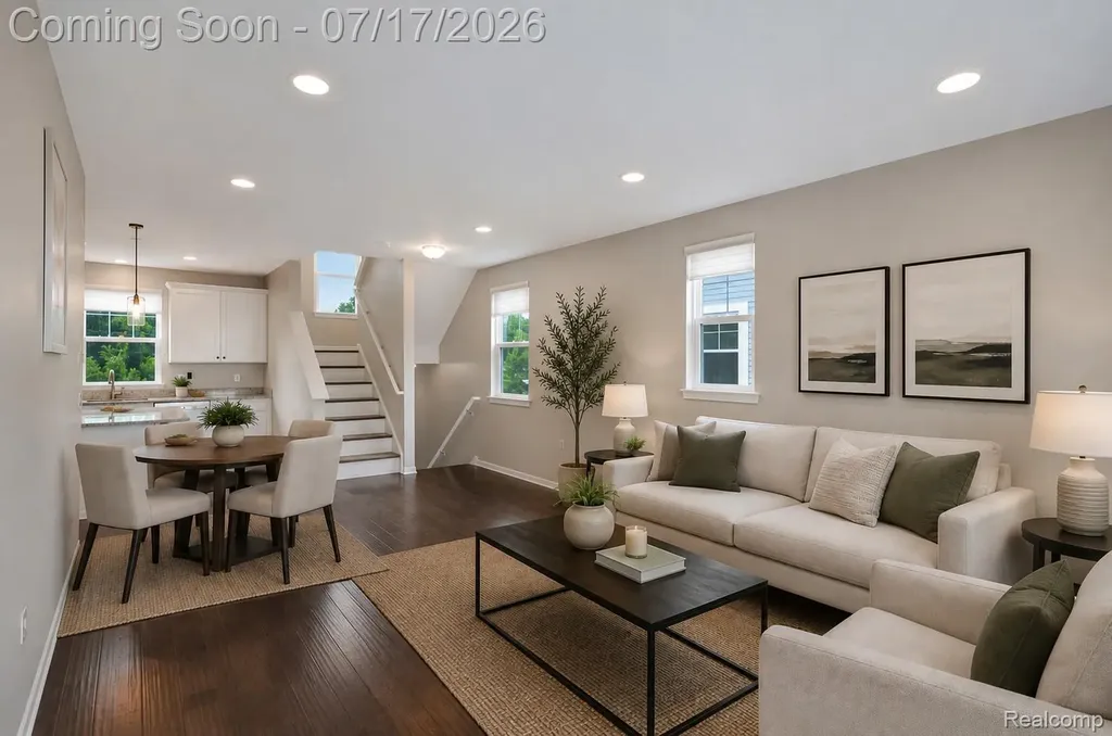 4625 Bradley Circle Troy City MI 48085