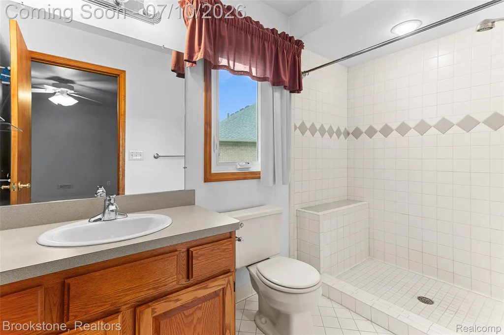 53725 Arabian Trail Macomb Township MI 48042