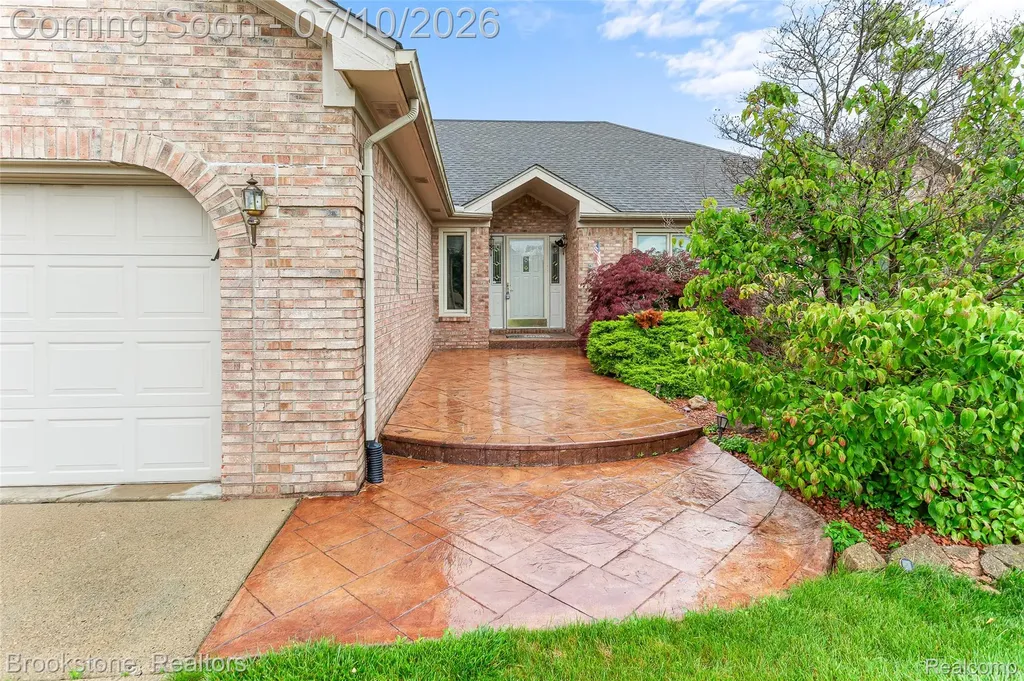 53725 Arabian Trail Macomb Township MI 48042