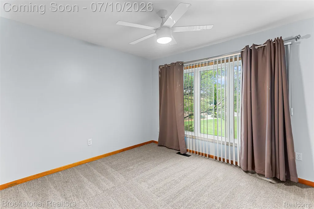 53725 Arabian Trail Macomb Township MI 48042