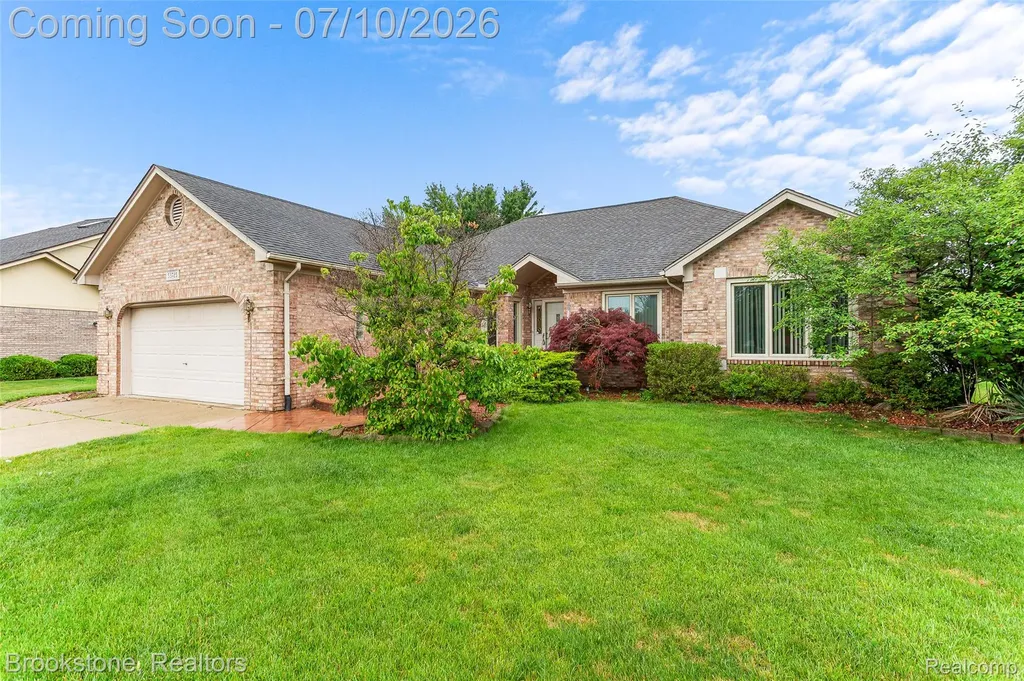 53725 Arabian Trail Macomb Township MI 48042