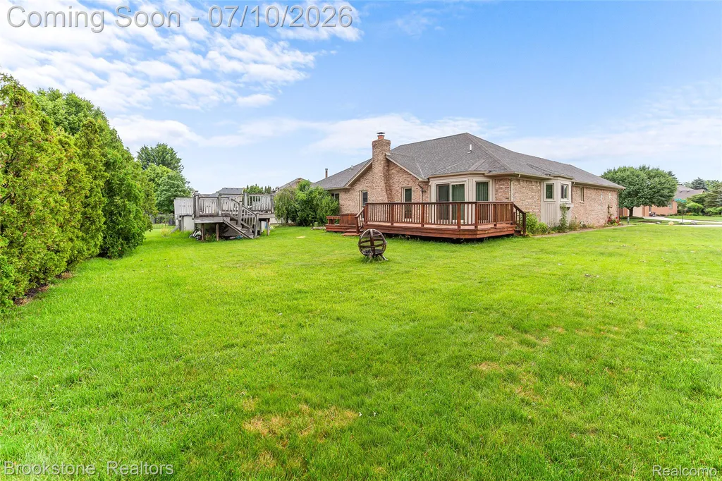 53725 Arabian Trail Macomb Township MI 48042