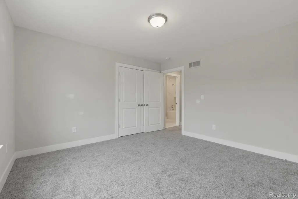 2279 Baltimore Davison City MI 48423
