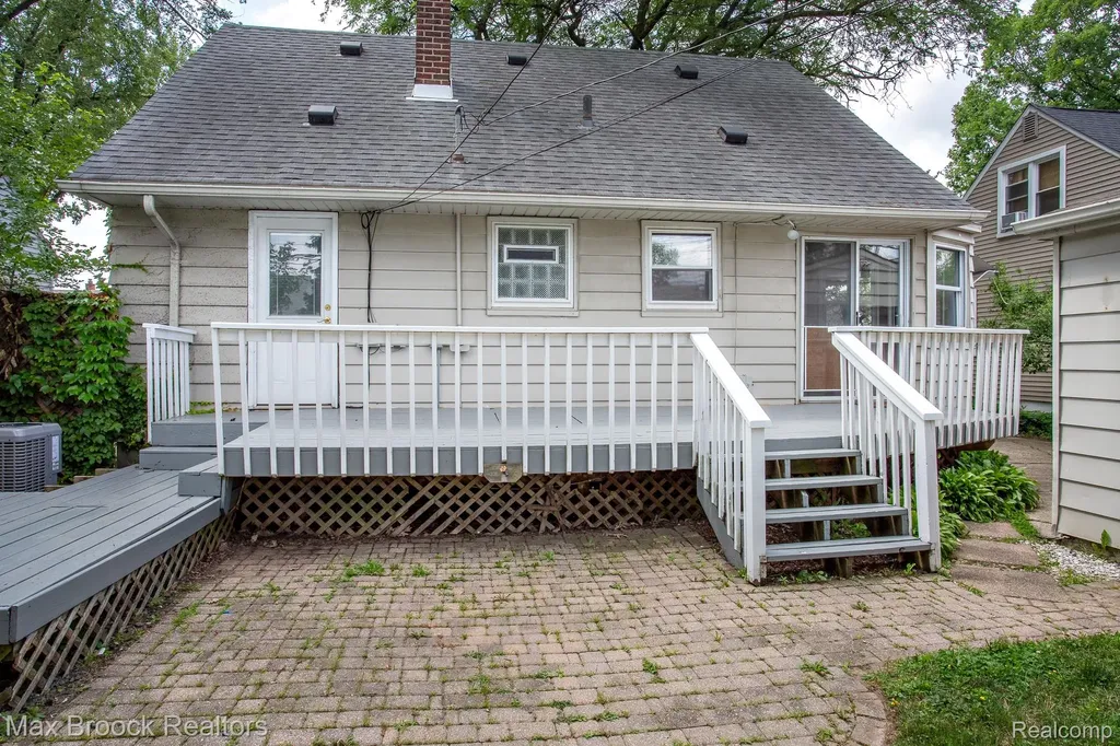 2441 Coy Street Ferndale City MI 48220