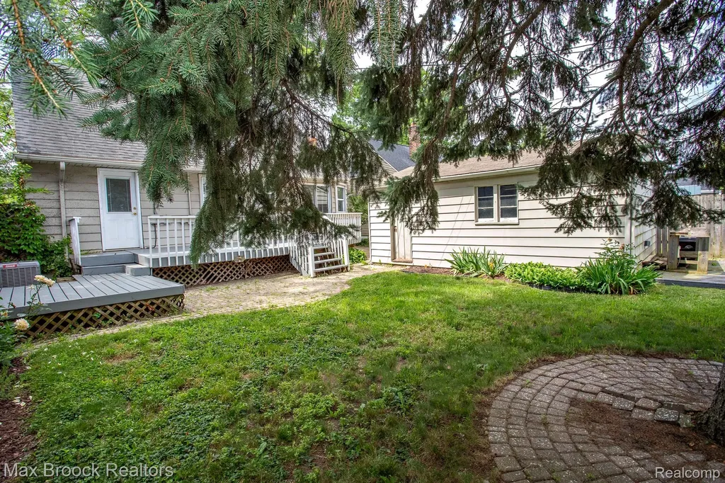 2441 Coy Street Ferndale City MI 48220