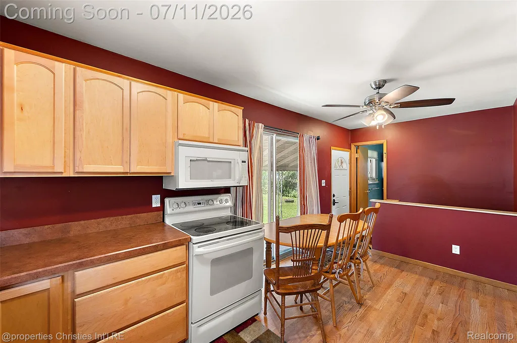 9961 Merriman Road Livonia City MI 48150