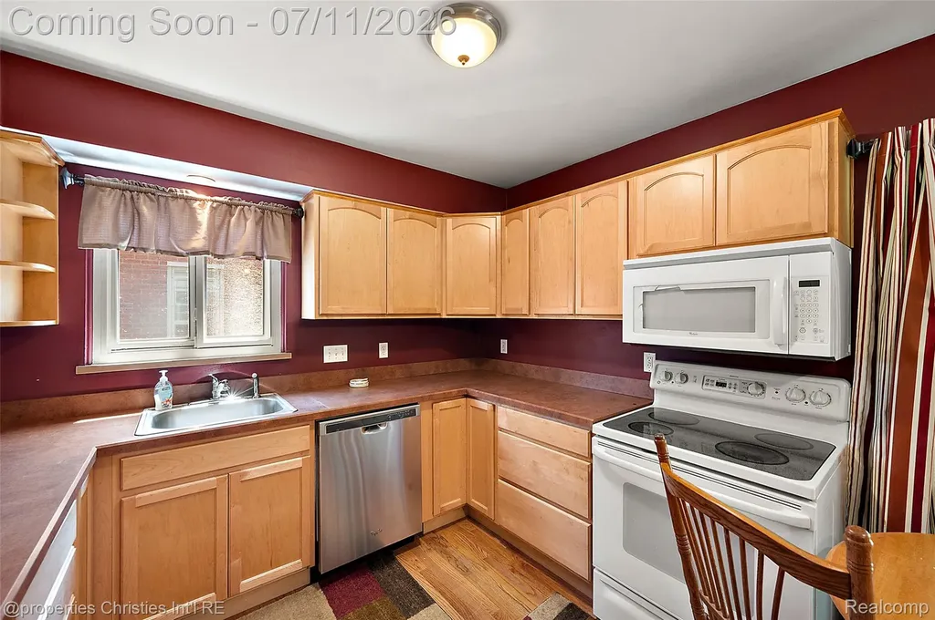 9961 Merriman Road Livonia City MI 48150