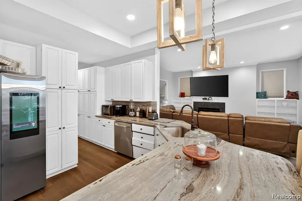 5874 Orchard Woods Drive West Bloomfield Charter Township MI 48324