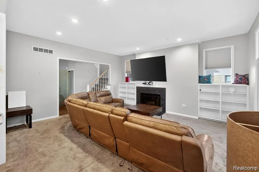 5874 Orchard Woods Drive West Bloomfield Charter Township MI 48324