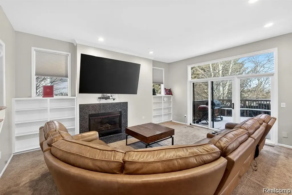 5874 Orchard Woods Drive West Bloomfield Charter Township MI 48324