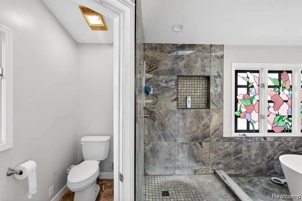 5874 Orchard Woods Drive West Bloomfield Charter Township MI 48324