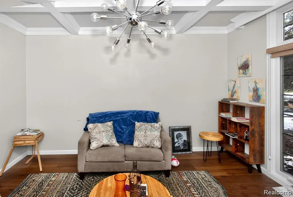 5874 Orchard Woods Drive West Bloomfield Charter Township MI 48324