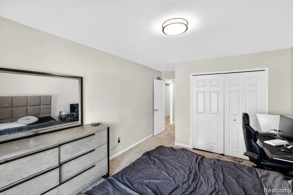 5874 Orchard Woods Drive West Bloomfield Charter Township MI 48324