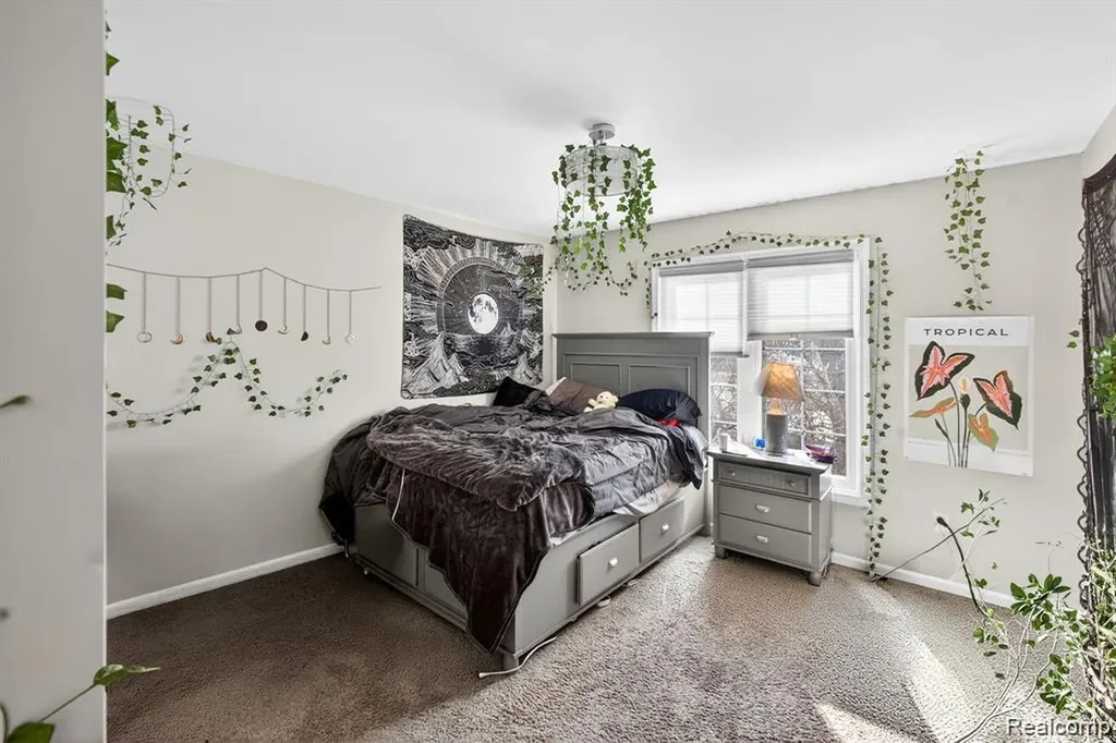 5874 Orchard Woods Drive West Bloomfield Charter Township MI 48324