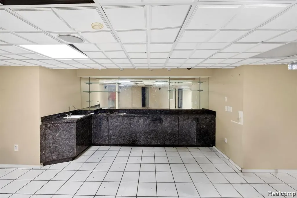 5874 Orchard Woods Drive West Bloomfield Charter Township MI 48324