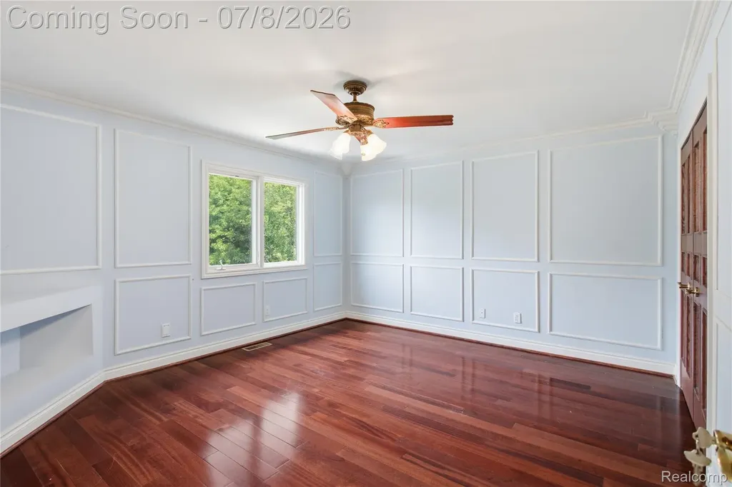6105 Adams Court Washington Township MI 48094