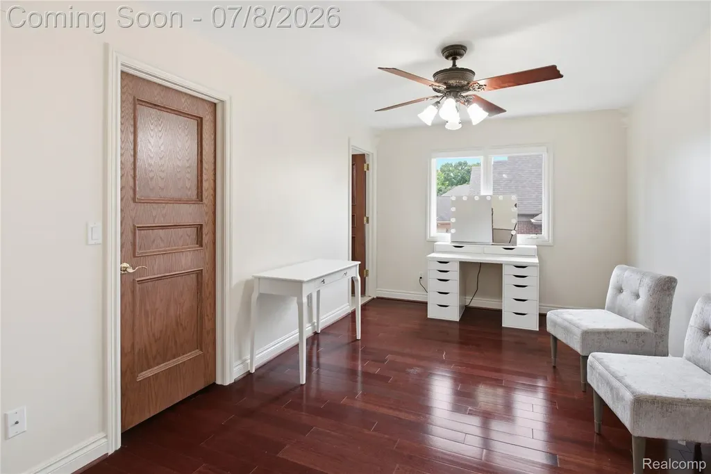 6105 Adams Court Washington Township MI 48094