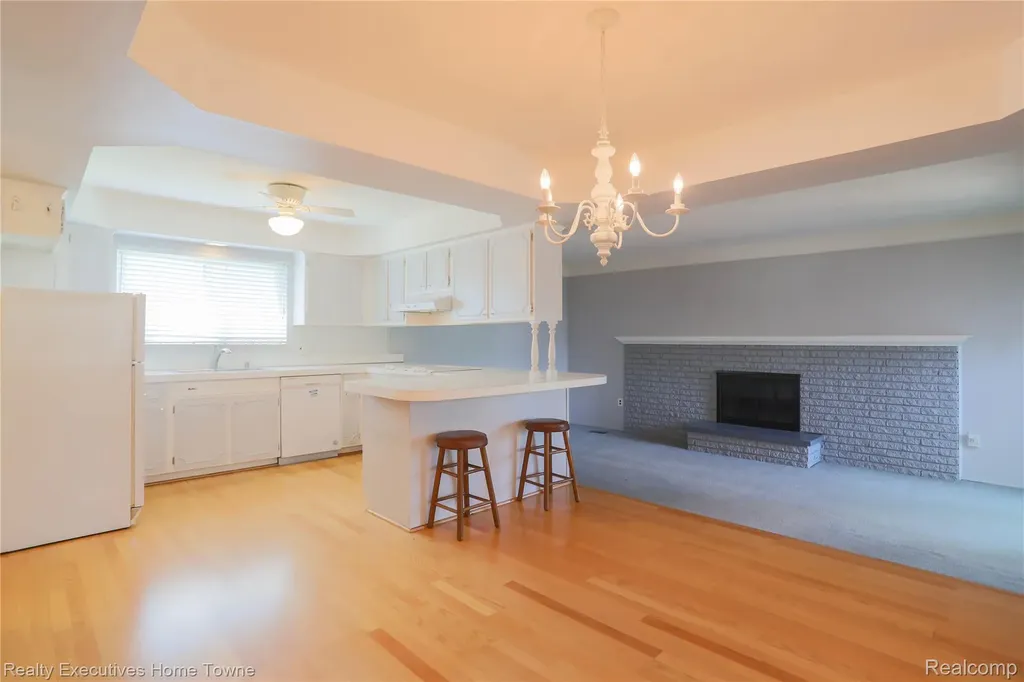 33829 Kennedy Drive Sterling Heights City MI 48310