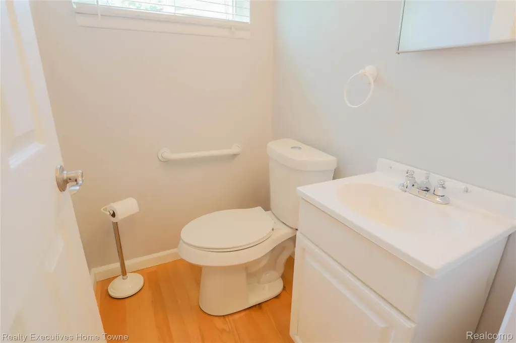 33829 Kennedy Drive Sterling Heights City MI 48310