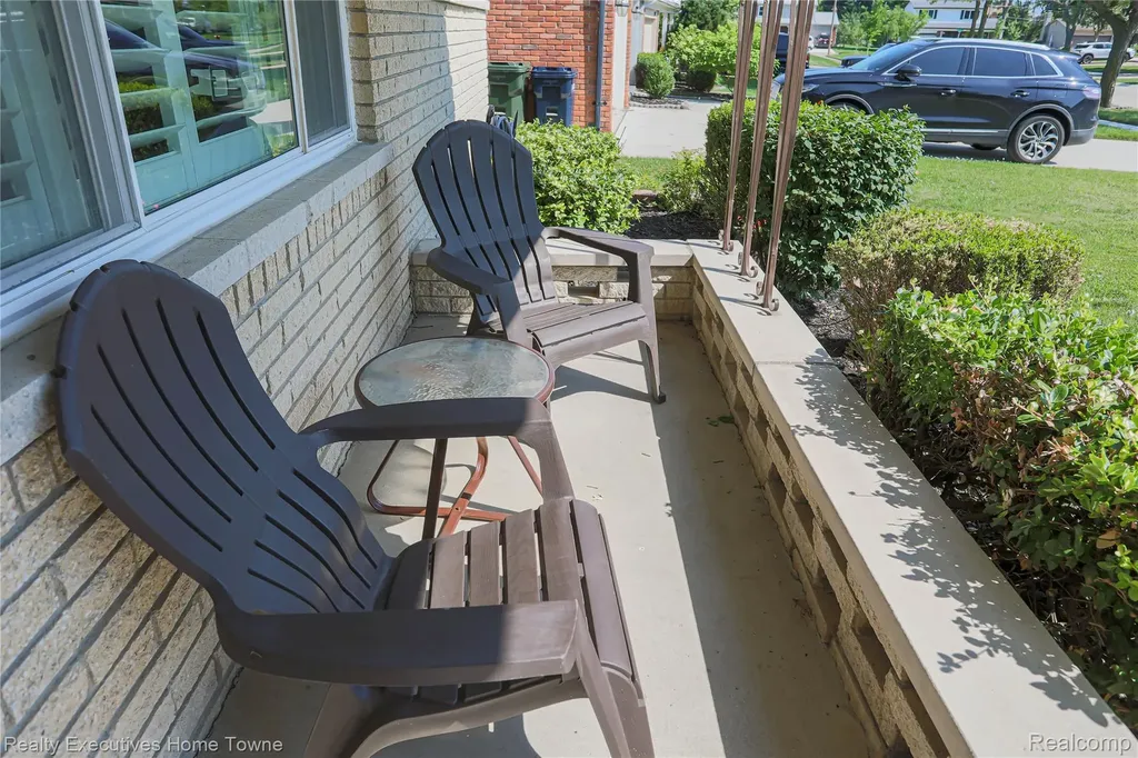 33829 Kennedy Drive Sterling Heights City MI 48310
