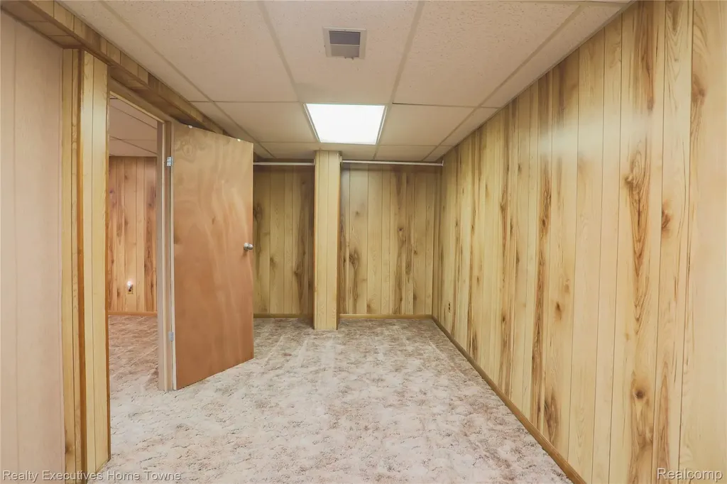 33829 Kennedy Drive Sterling Heights City MI 48310
