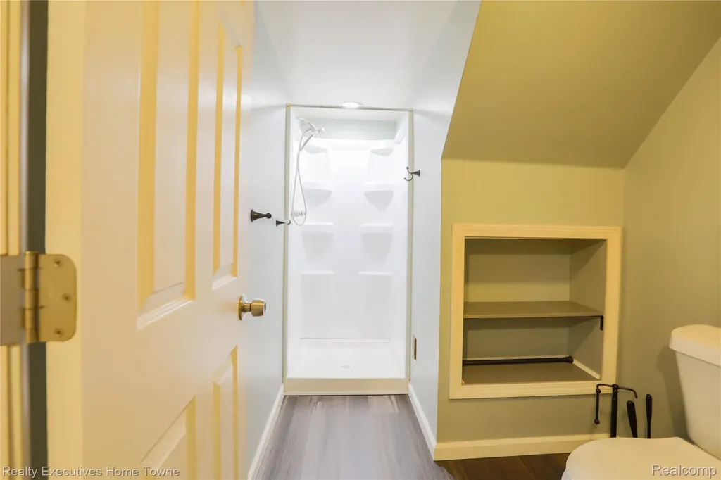 33829 Kennedy Drive Sterling Heights City MI 48310