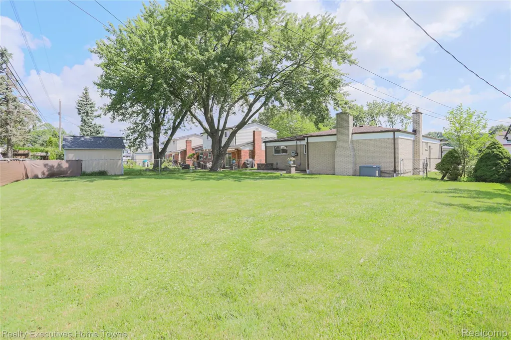 33829 Kennedy Drive Sterling Heights City MI 48310