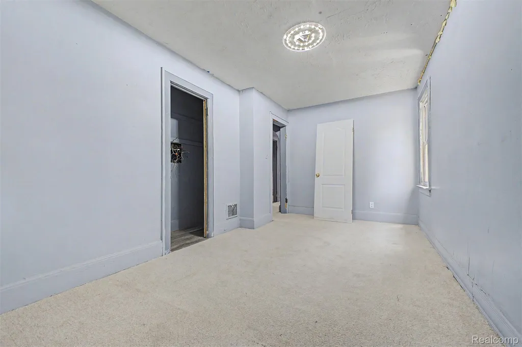 9275 Appoline Street Detroit City MI 48228