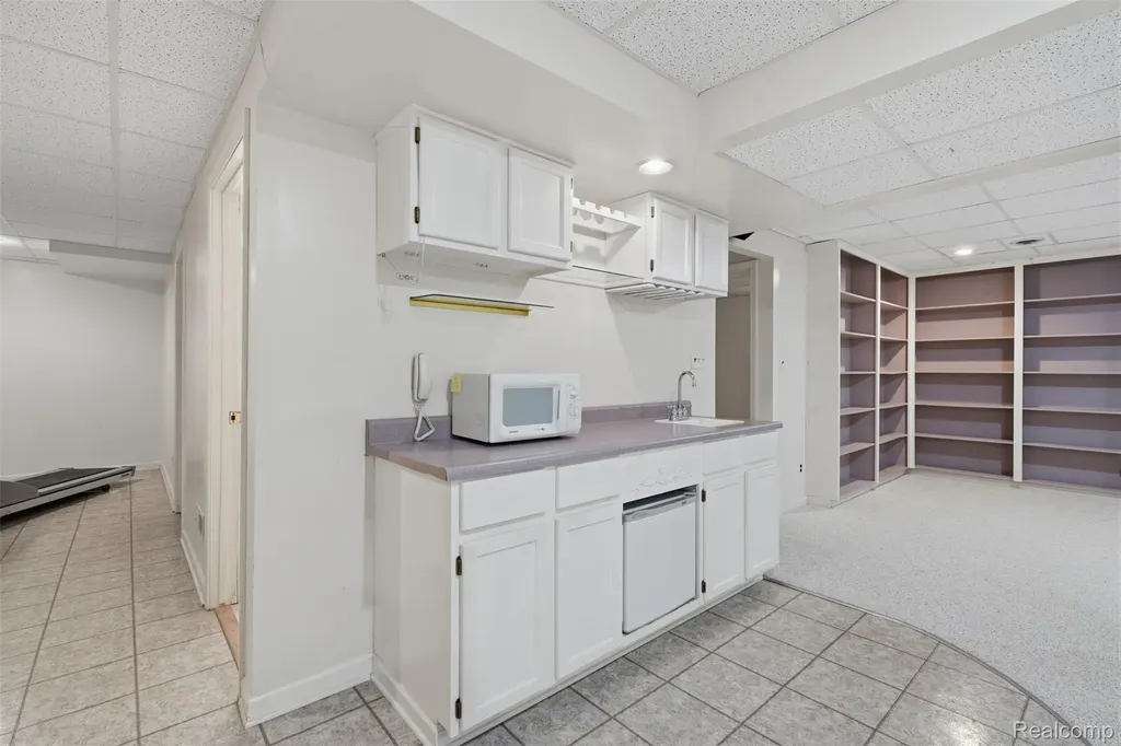 309 Pineknoll Court Brighton City MI 48116