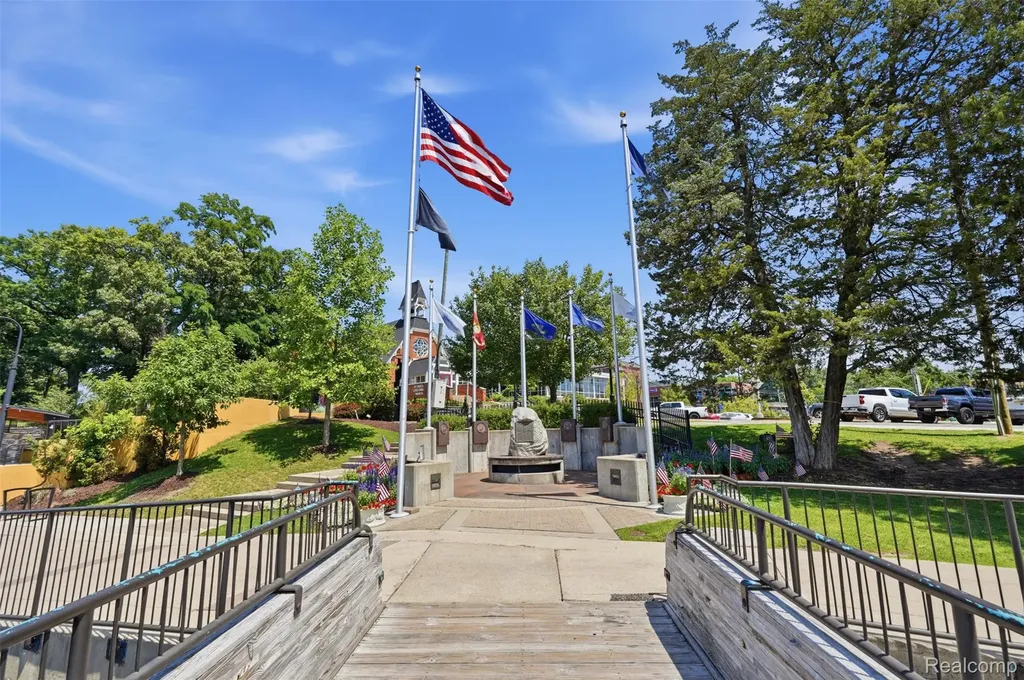 309 Pineknoll Court Brighton City MI 48116