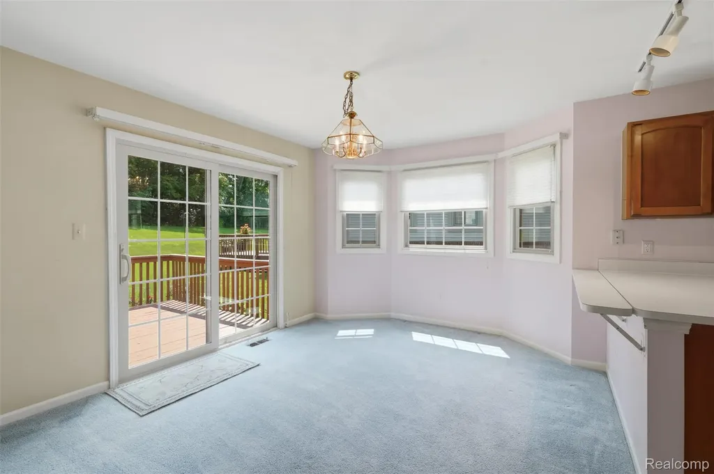 309 Pineknoll Court Brighton City MI 48116