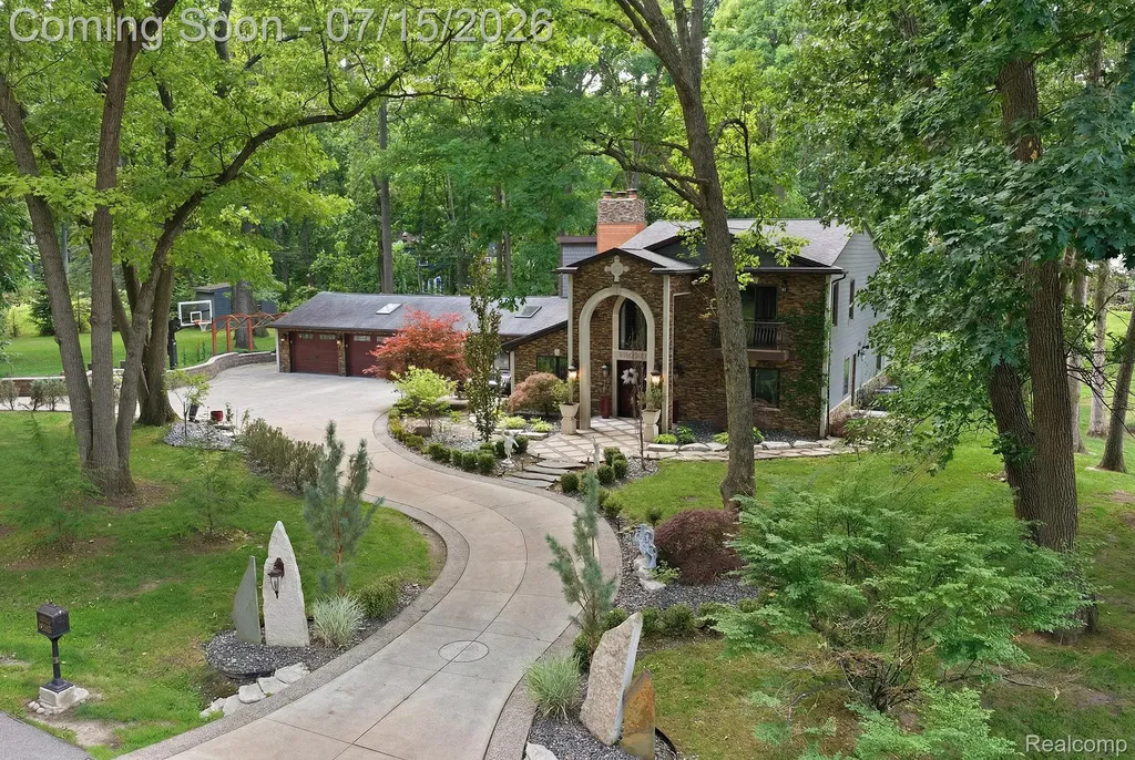 1258 Priscilla Lane Rochester Hills City MI 48309