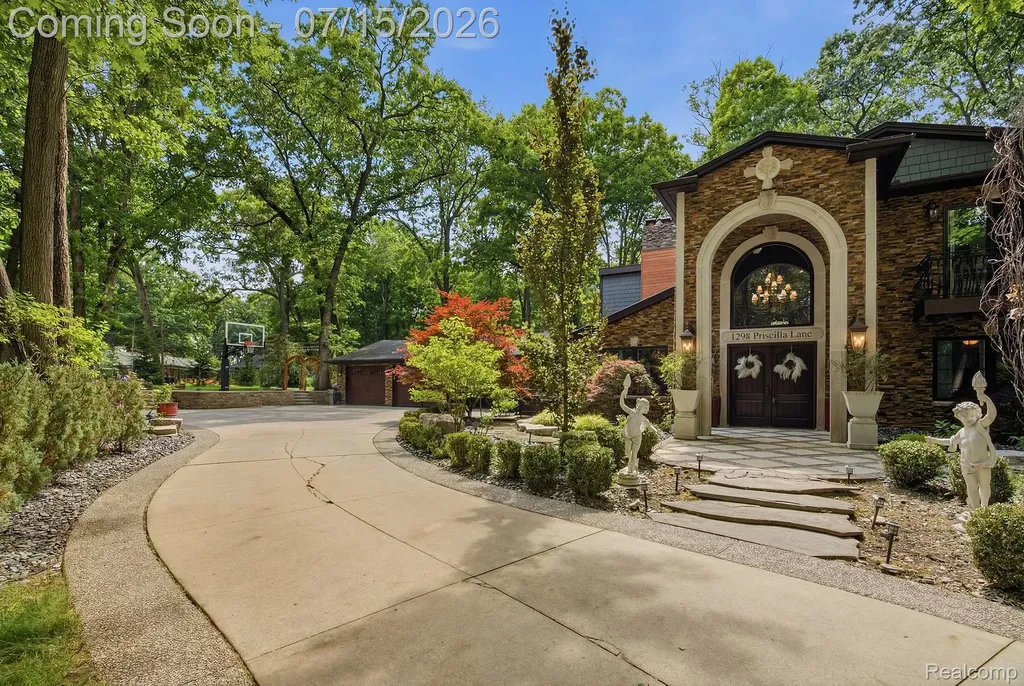 1258 Priscilla Lane Rochester Hills City MI 48309