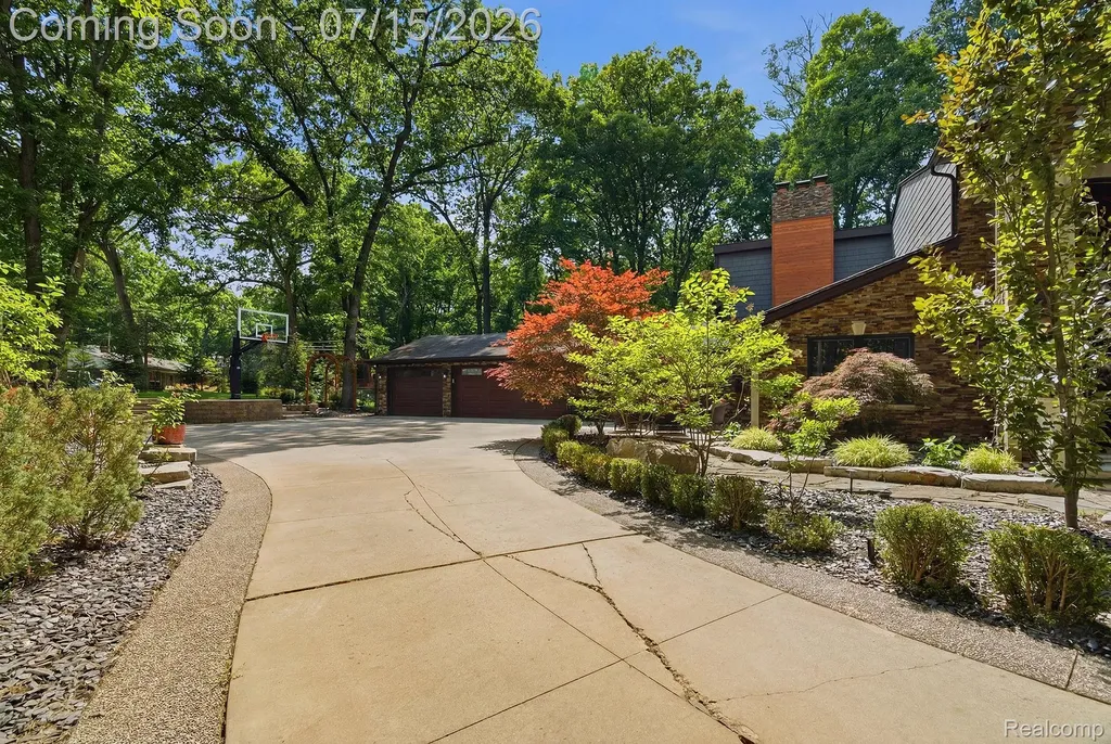 1258 Priscilla Lane Rochester Hills City MI 48309