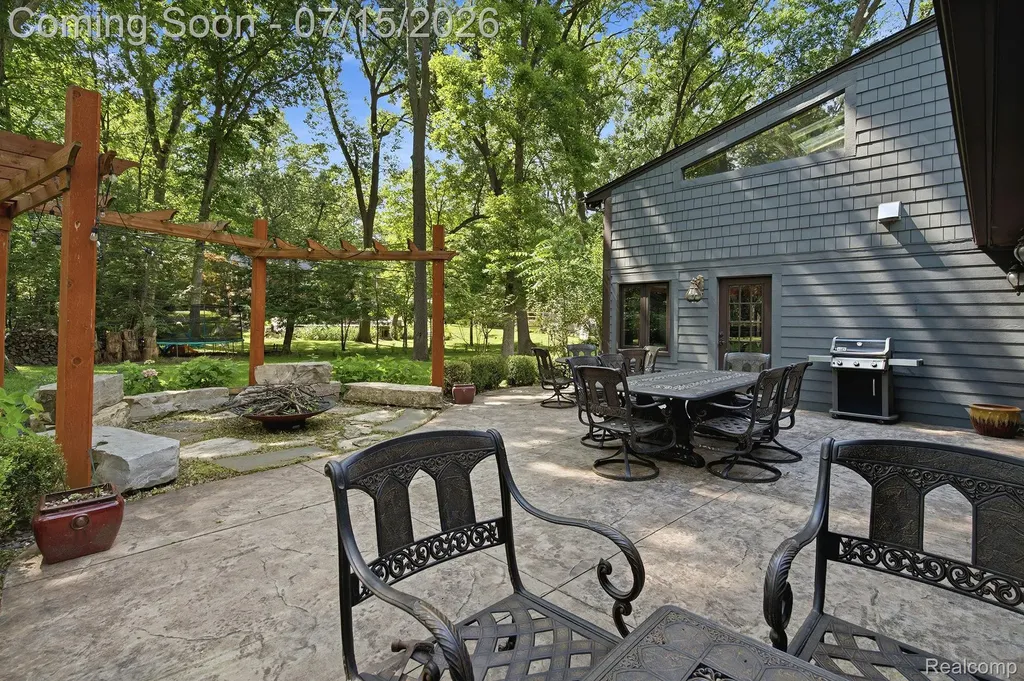 1258 Priscilla Lane Rochester Hills City MI 48309
