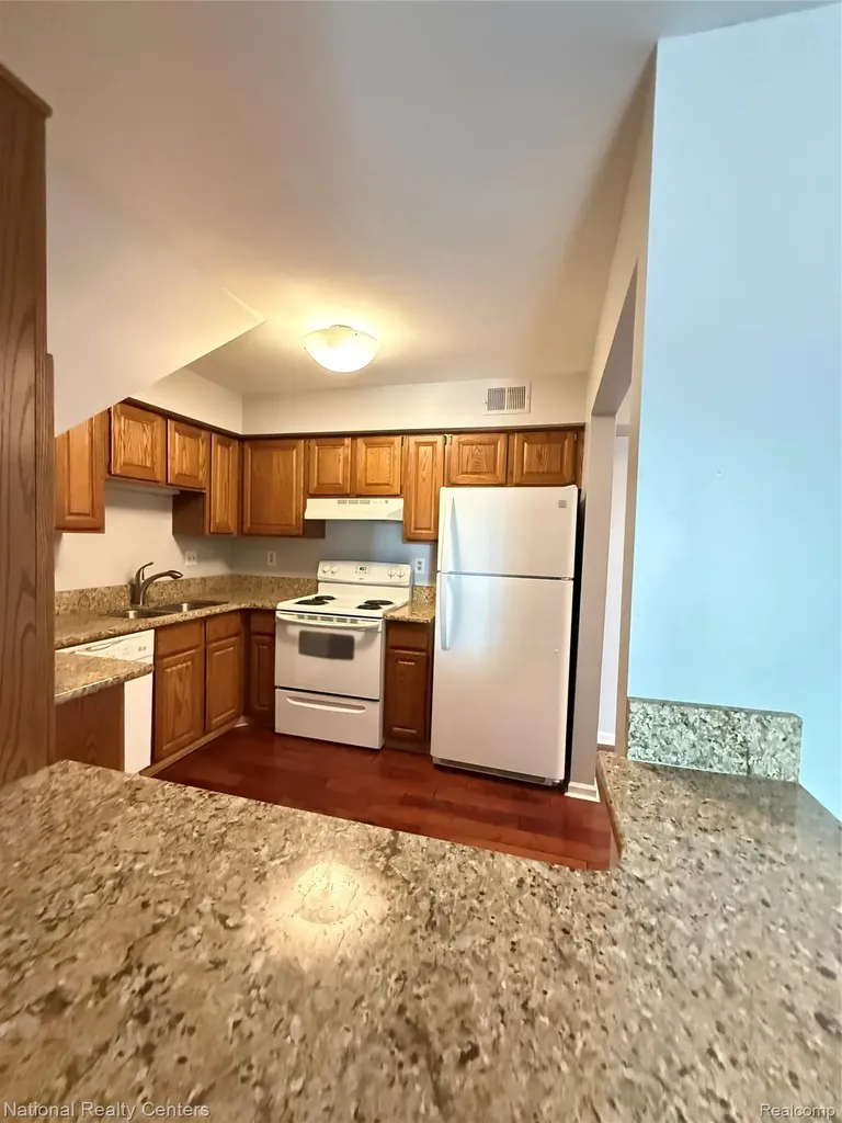 212 Pinewood Drive Plymouth City MI 48170