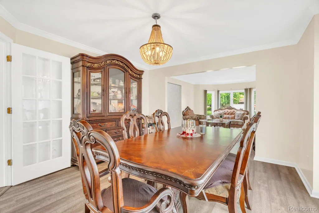 36832 Melbourne Drive Sterling Heights City MI 48312