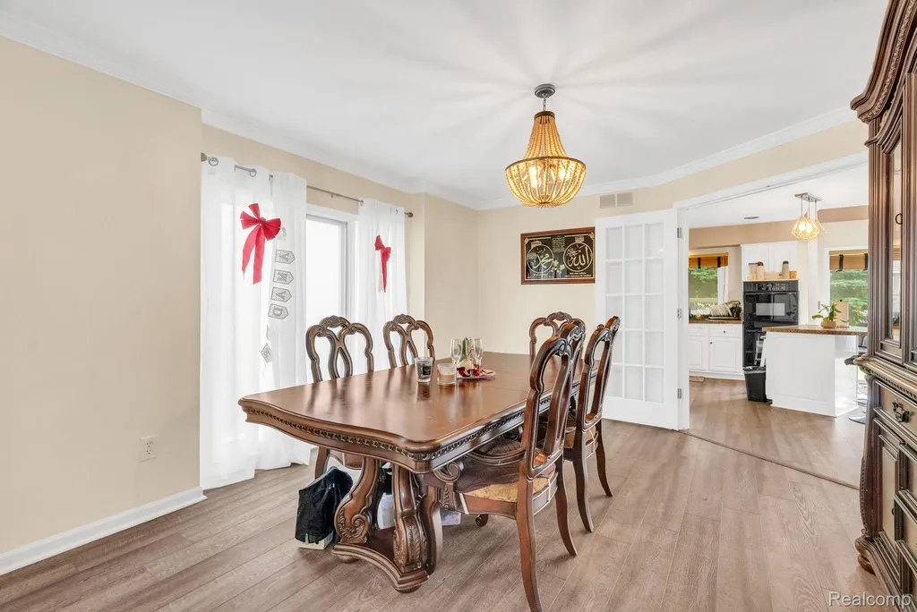 36832 Melbourne Drive Sterling Heights City MI 48312