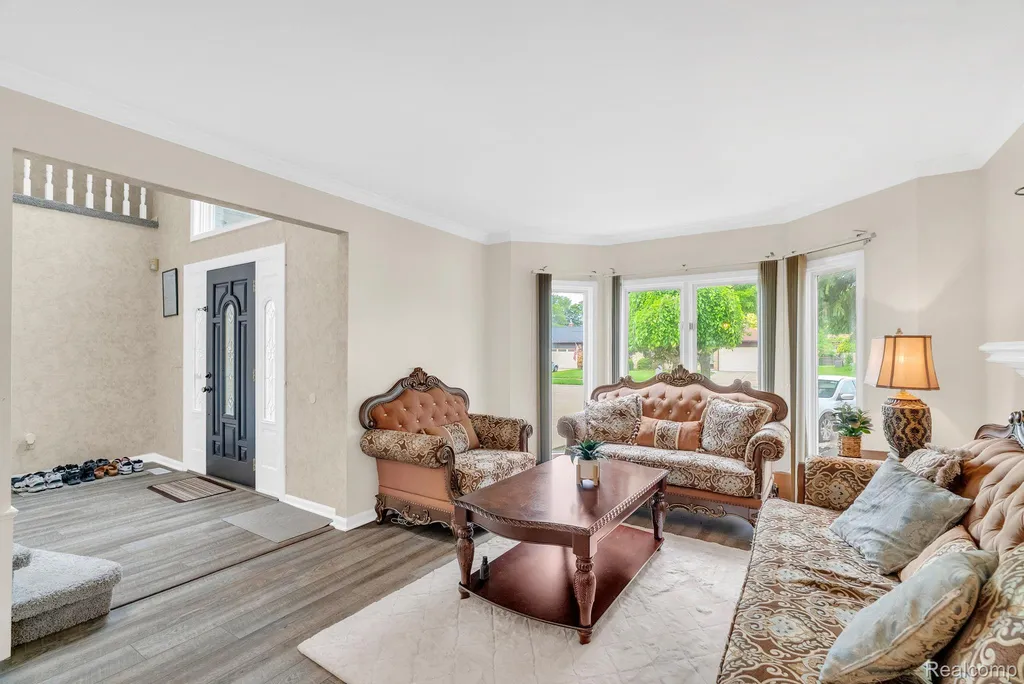 36832 Melbourne Drive Sterling Heights City MI 48312