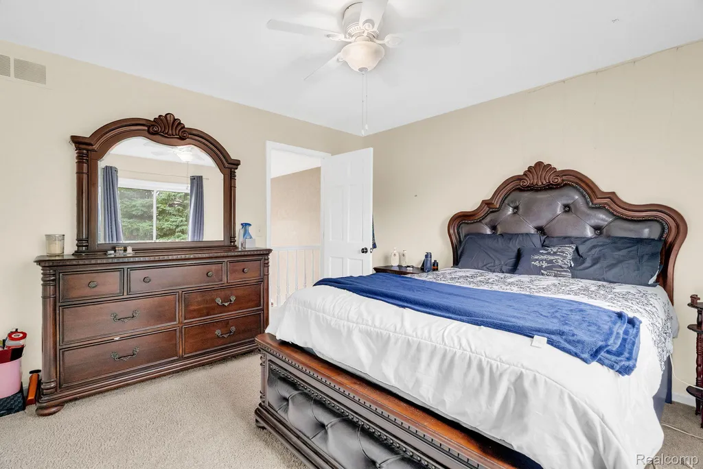 36832 Melbourne Drive Sterling Heights City MI 48312