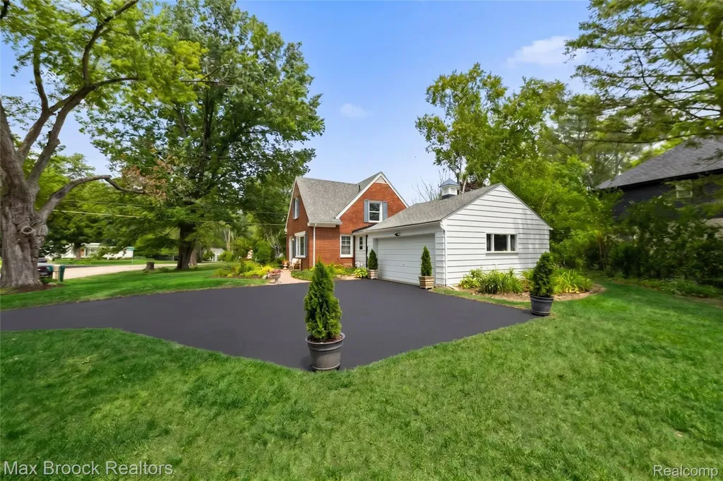 2425 Rutherford Road Bloomfield Hills City MI 48302