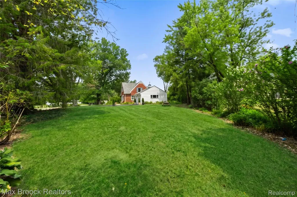 2425 Rutherford Road Bloomfield Hills City MI 48302